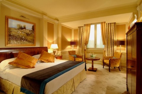 Luxury-Bedroom