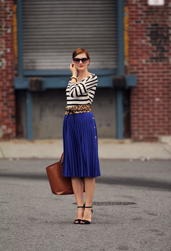 Spring-Outfit-Idea-with-Pleated-Skirt.