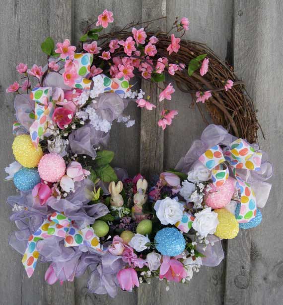 Spring-Wreath-with-Flowers-and-Easter-Eggs.
