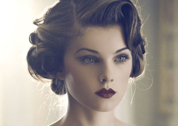 Vintage-Hairstyles-and-Retro-Hair-Looks-For-Women.