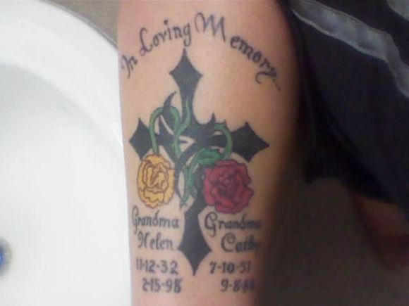 black-cross-with-flower-mom-tattoo_opt.