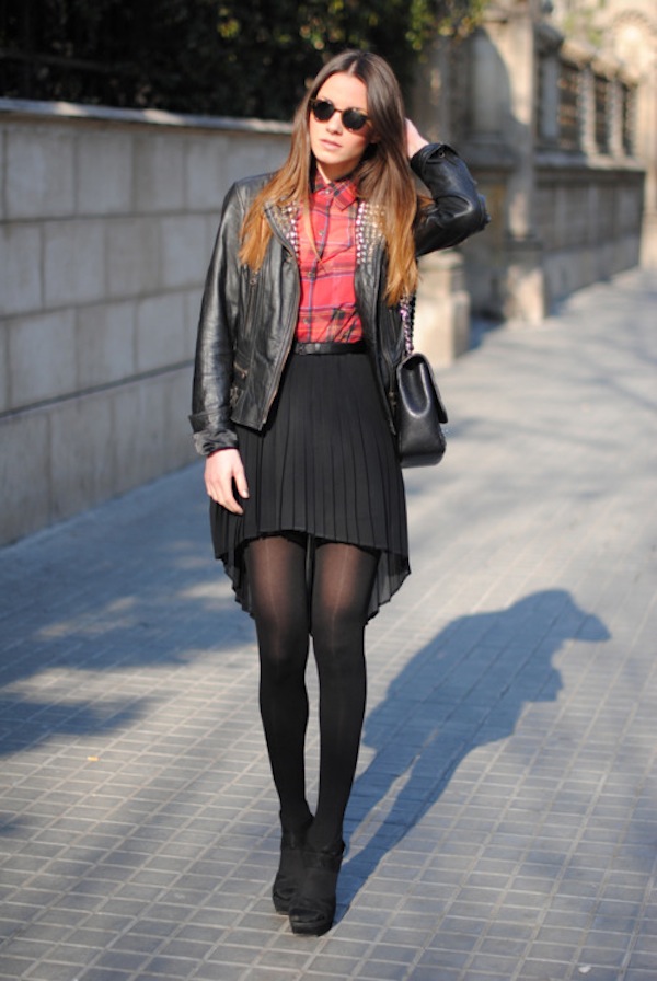 black-pleated-skirt.