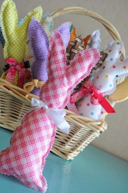 bunny rabbit easter basket ideas rustic easter basket wreath diy easter craft ideas