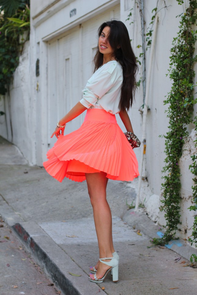 how-to-wear-a-pleated-skirt-4