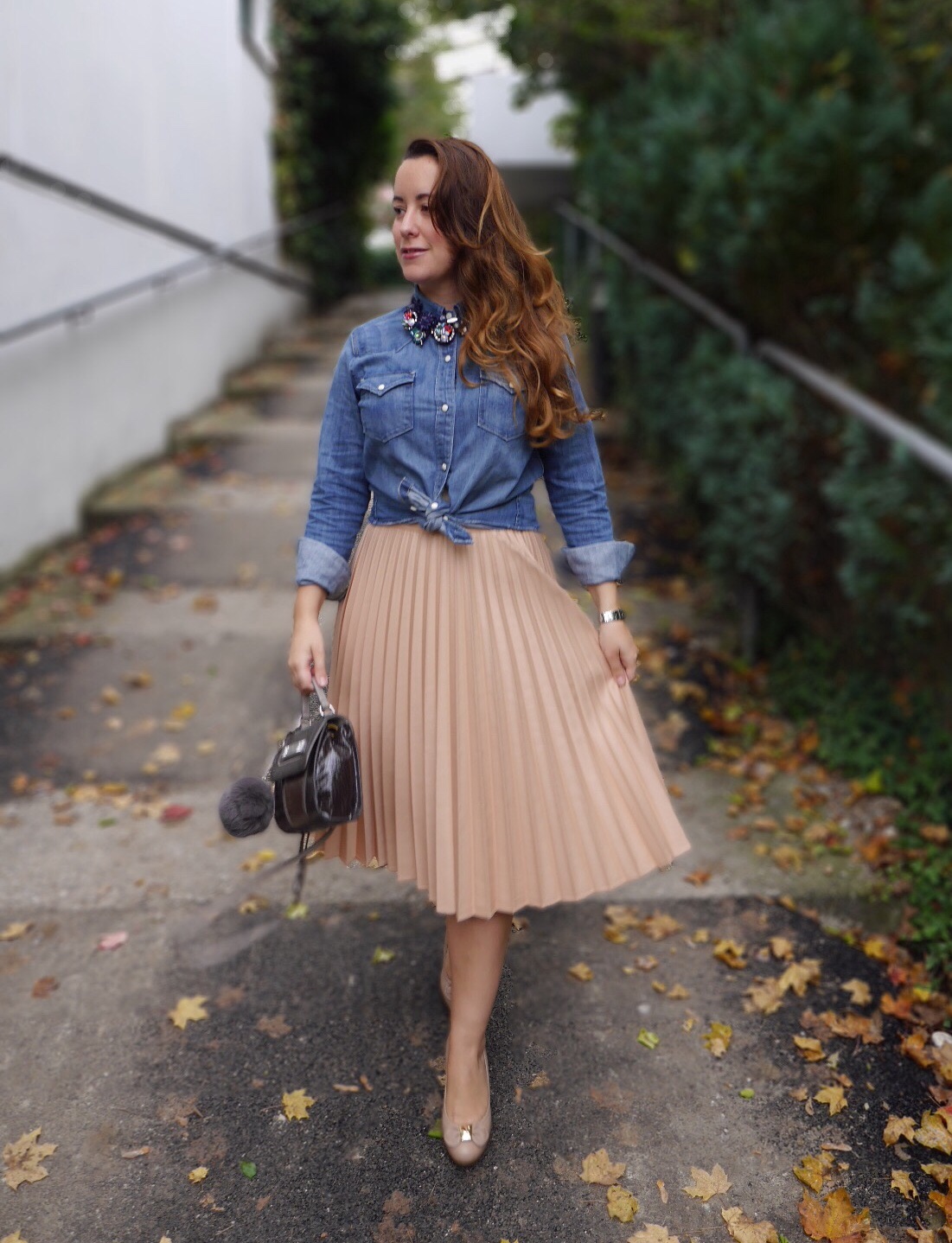 how-to-wear-a-pleated-skirt-7