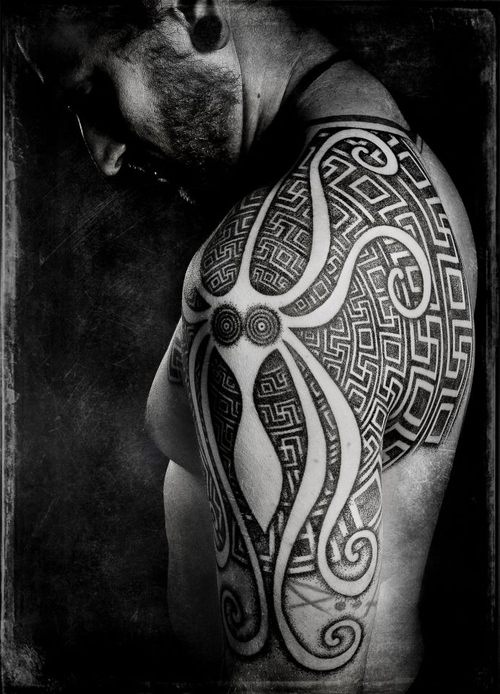 octupus-tattoo-tatouaz-manikixtapodi