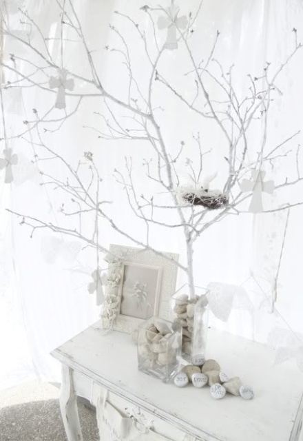 refined-white-easter-decor-ideas-20