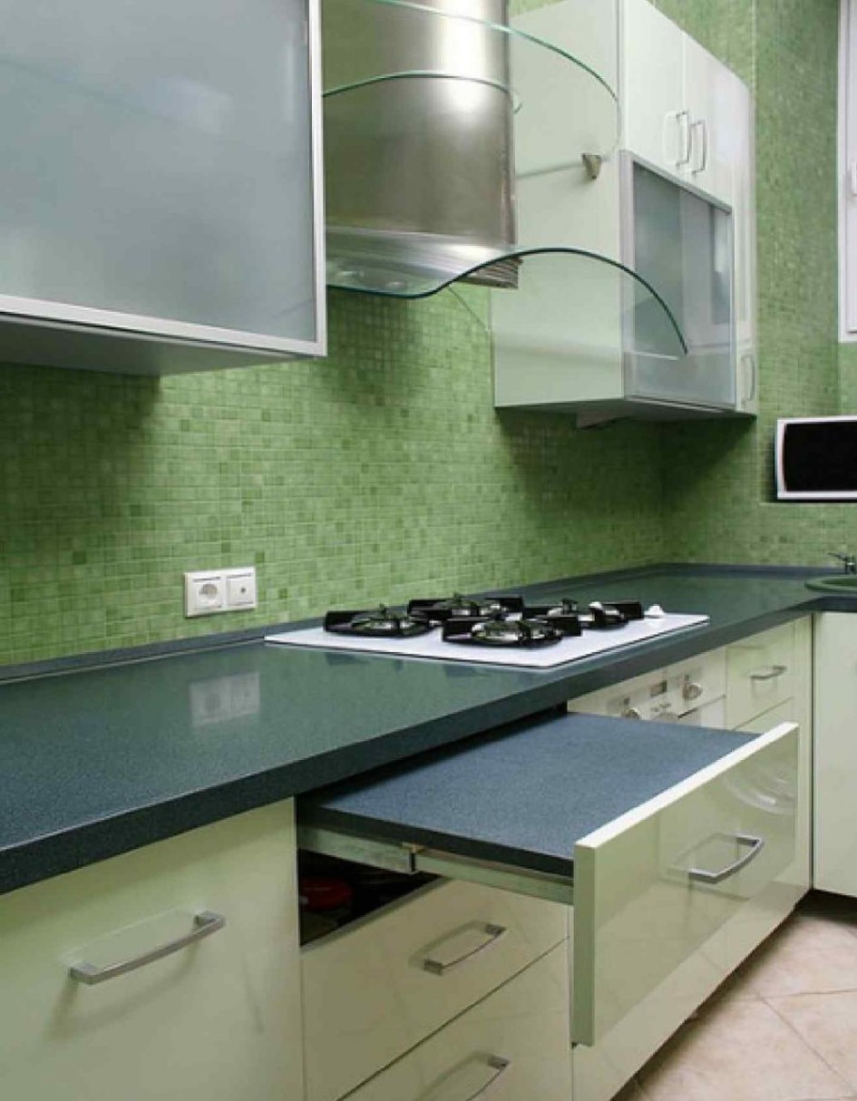 Green-kitchen-interior-design-with-ceramic-wall-