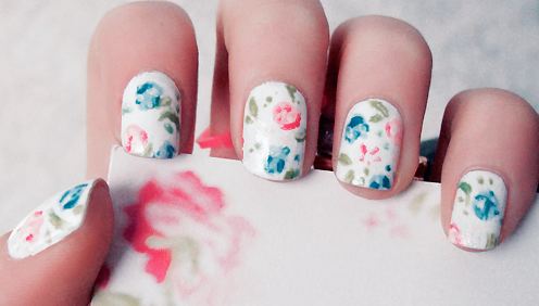 LadyLUX Beauty Spring Nails Floral