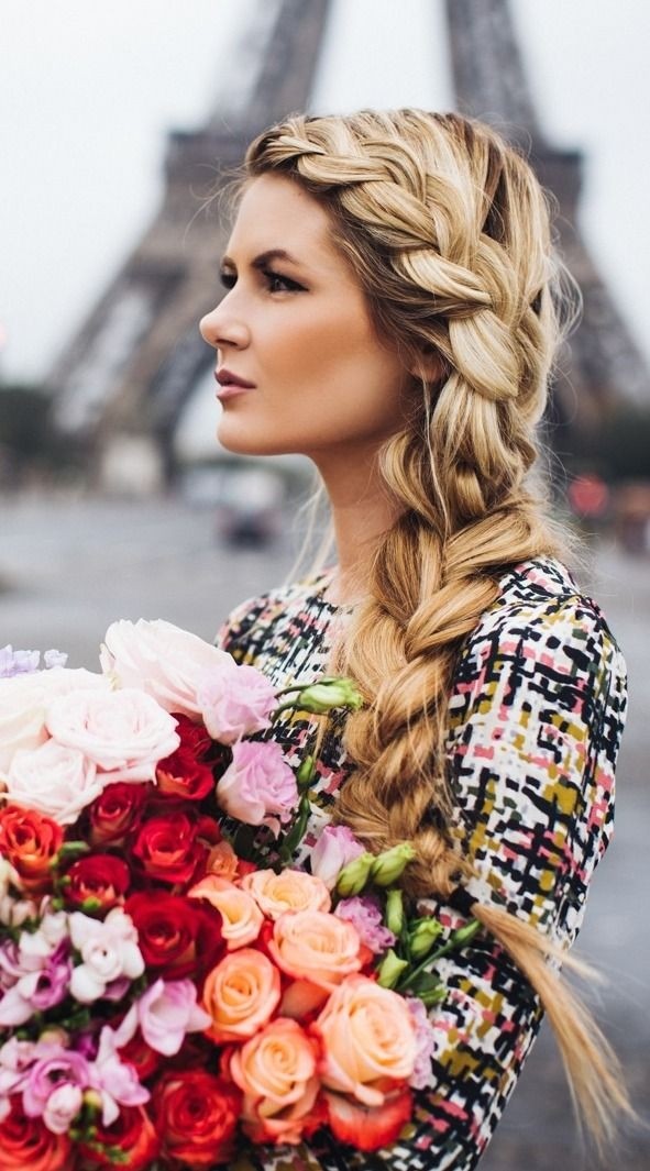 Loose-French-Side-Braided-Hairstyle.