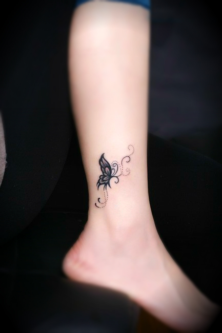 ankle-tattoo-design-of-butterfly.