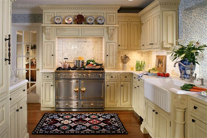 25 TRADITIONAL KITCHEN DESIGNS FOR A ROYAL LOOK ...