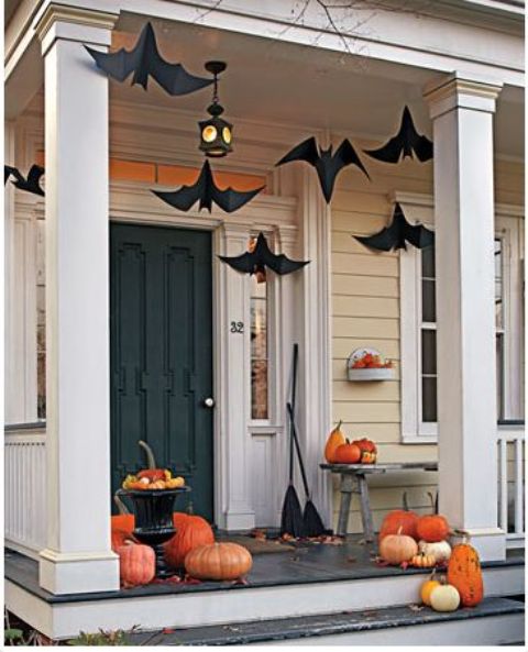 cool-halloween-front-door-decor-ideas-16.