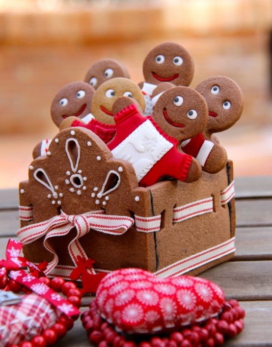 delicious-gingerbread-christmas-home-decor 66