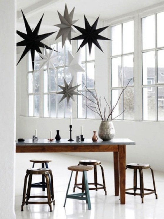 bodie-and-fou-christmas-paper-stars-modern-christmas-decoration-ideas