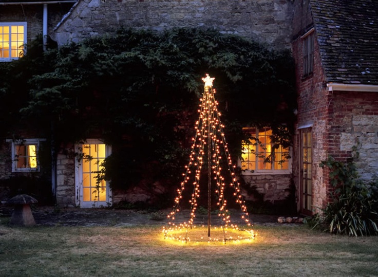 diy-outdoor-christmas-tree-lights