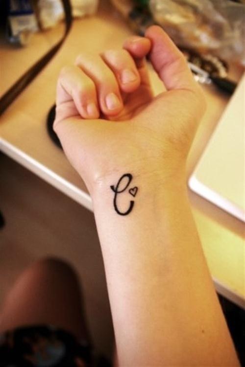 Female-Wrist-Tattoos 20