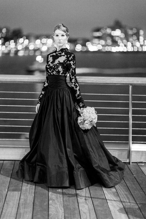 Vintage-Style-Long-Sleeve-High-Neck-Black-Lace-Wedding-Dresses-Bridal-Gowns