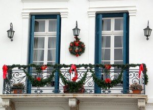 Christmas Balcony Décor Ideas