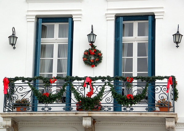 christmas-balcony-plans