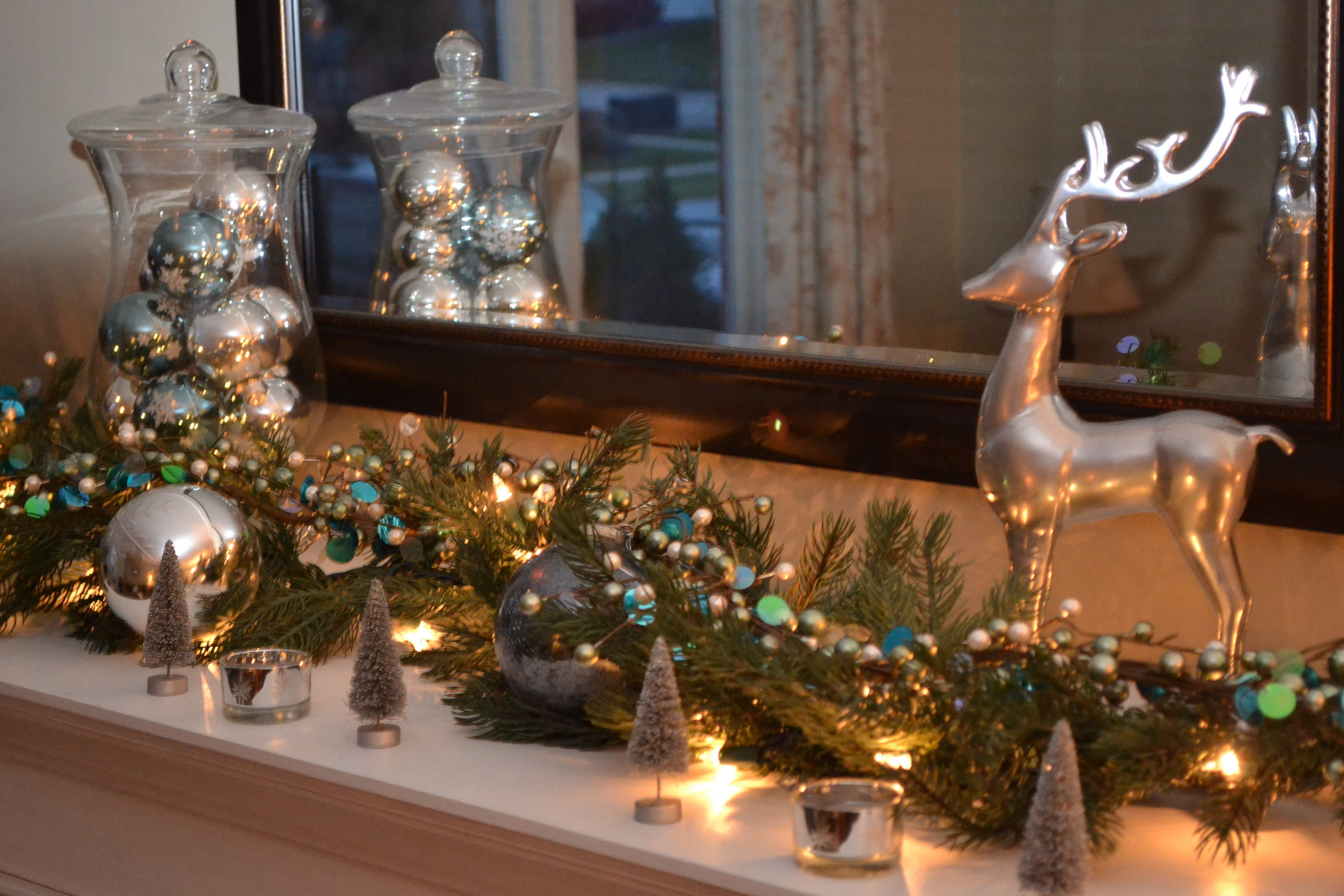 kitchen-cabinet-top-decorating-ideas-christmas-decorating-idea