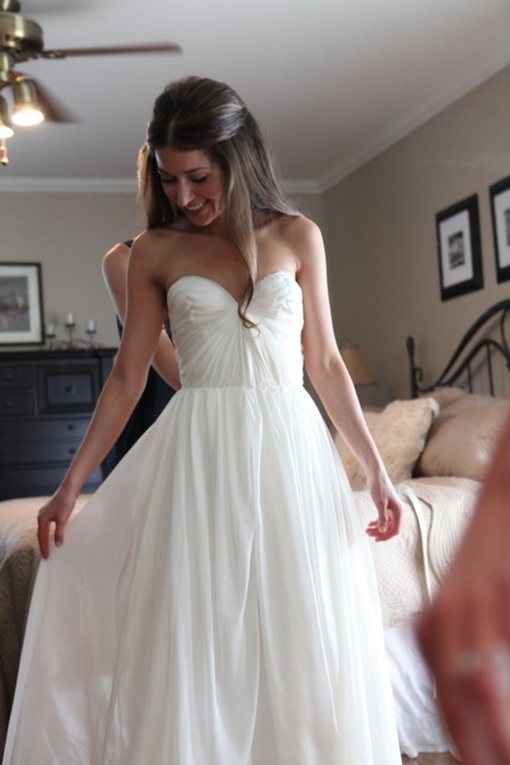 simple_elegant_wedding_dress