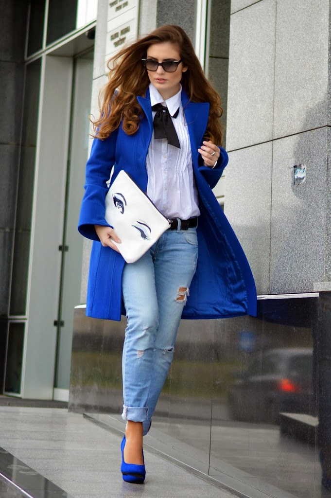 Fashion-street-style-bow-tie-coat-blue-heels-shoes-blogger-Diotima