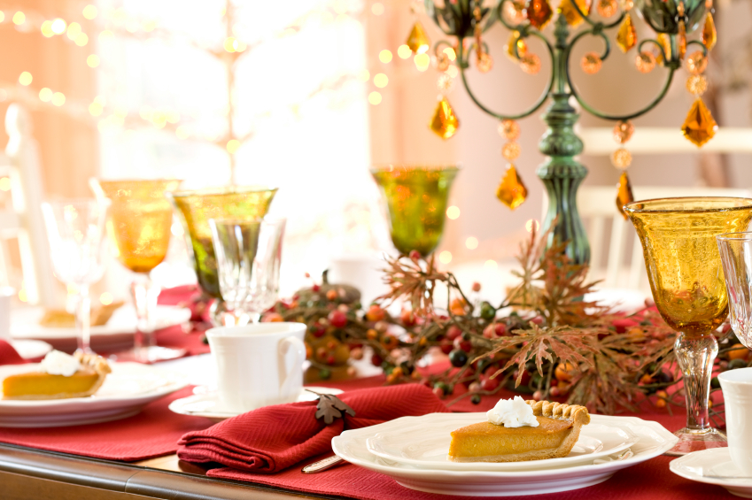 Green-and-Gold-Christmas-Table