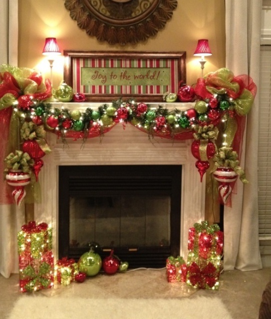 Holiday-Christmas-Fireplaces-Decoration-Ideas
