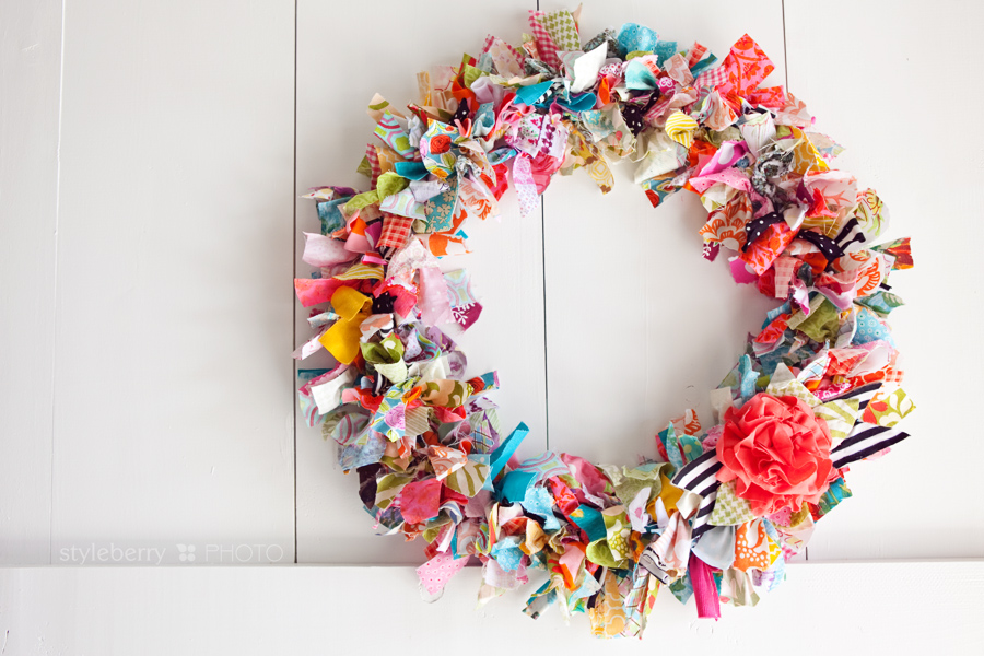 Rag-Wreath-DIY_styleberry_