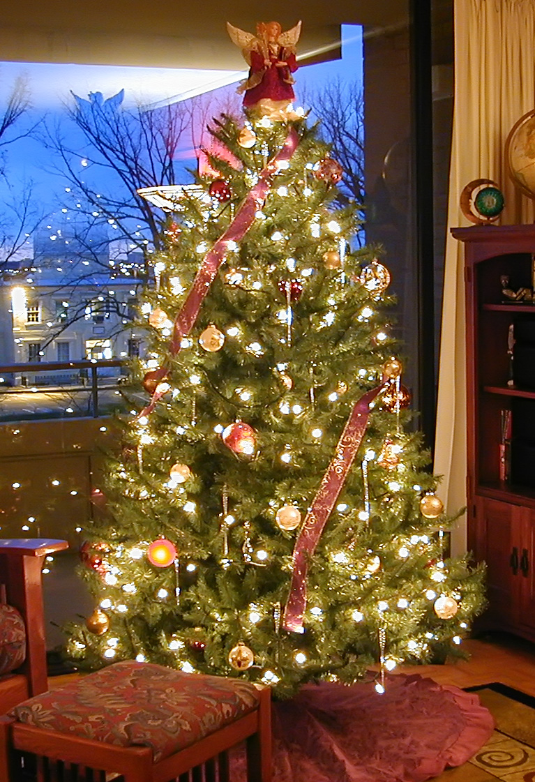 Mesmerizing Golden Christmas Tree Decoration Godfather Style