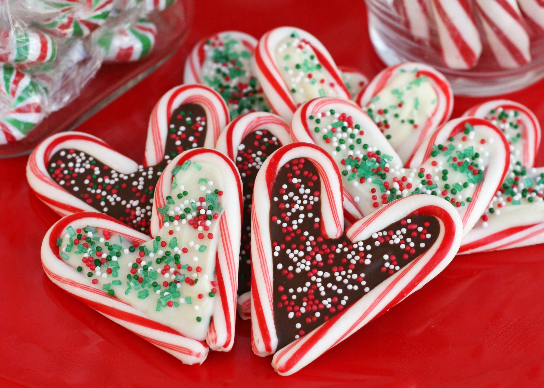 candy-cane-edible-art-christmas-crafts-kids