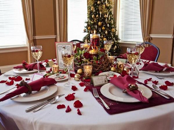 christmas-dinner-table-decorations-