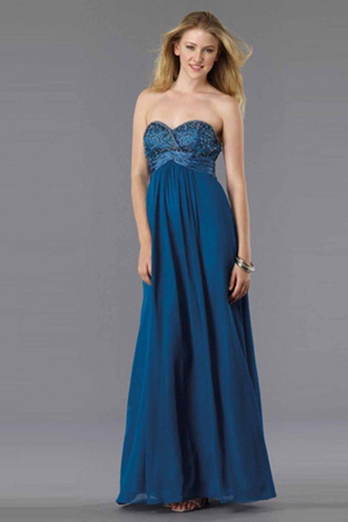 Add Glamour To The Occassion By Beautiful Evening Dresses 