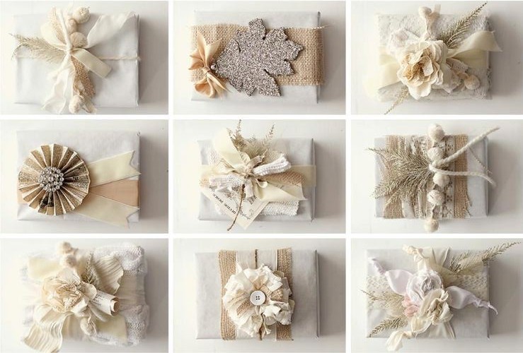 elegant-fabric-and-flowers-creative-Christmas-gift-wrapping-ideas-