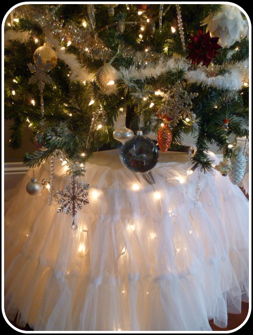light christmas tree skirt