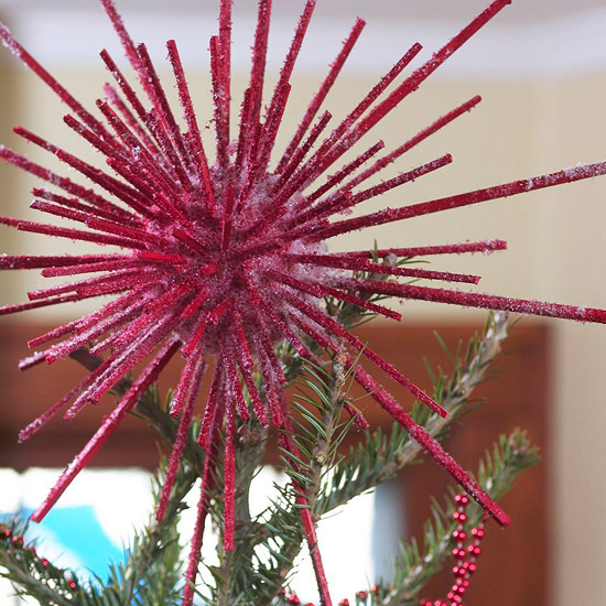 weihnachtsbaum-deko-christbaumspitze-rot-basteln-kreativ-ball-stäbchen
