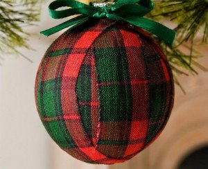 THE EVERGREEN PLAID  DECOR IDEAS FOR THIS CHRISTMAS….