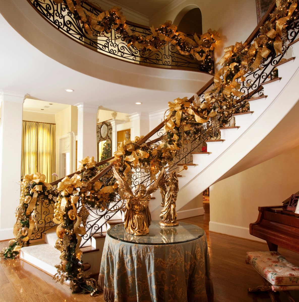 Best-Christmas-Stairs