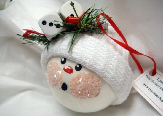 Easy-Christmas-crafts-ideas-snowman-pingpong-ball-jingle-bells-