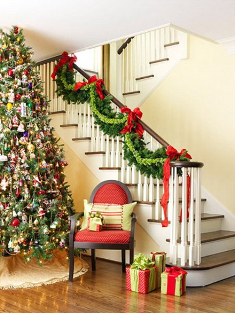 christmas-stairs-decoration-ideas-13