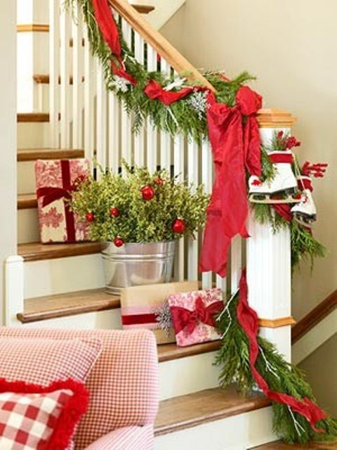 christmas-stairs-decoration-ideas-23