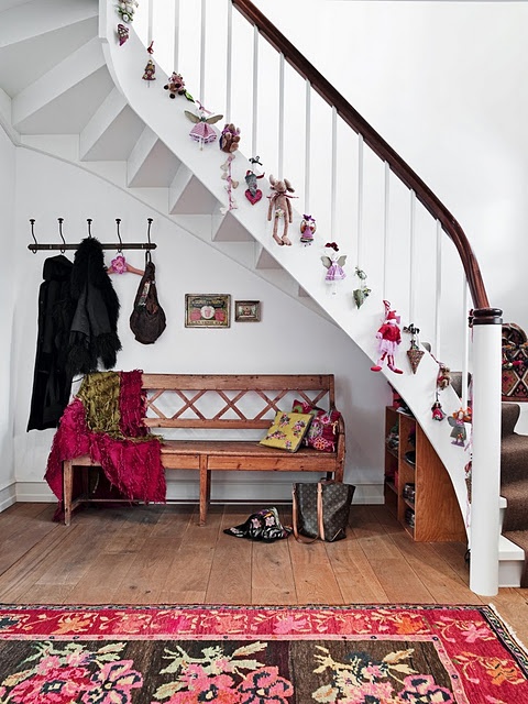 christmas-stairs-decoration-ideas-26