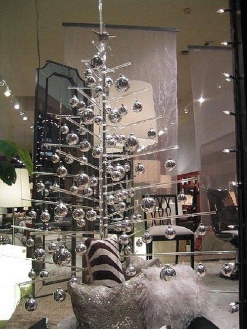 exciting-silver-and-white-christmas-tree-decorations-