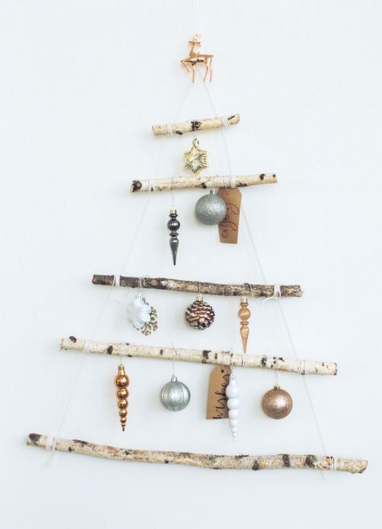 space-saving-christmas-trees-for-small-spaces-...1