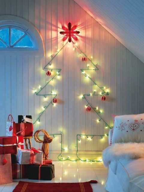 space-saving-christmas-trees-for-small-spaces-12.