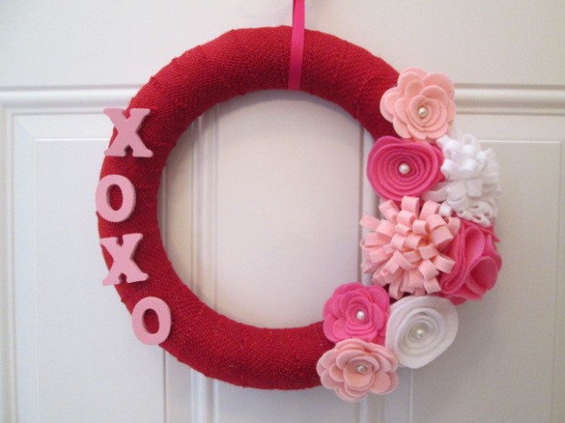 Heart-Melting-Handmade-Valentines-Wreaths-10-