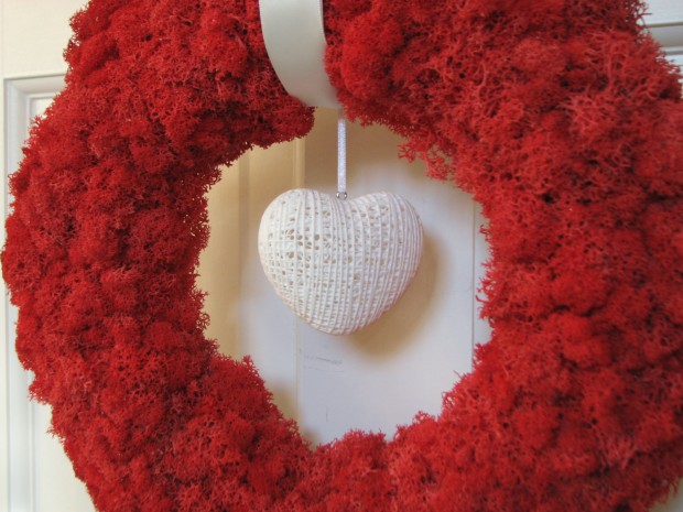 Heart-Melting-Handmade-Valentines-Wreaths-9