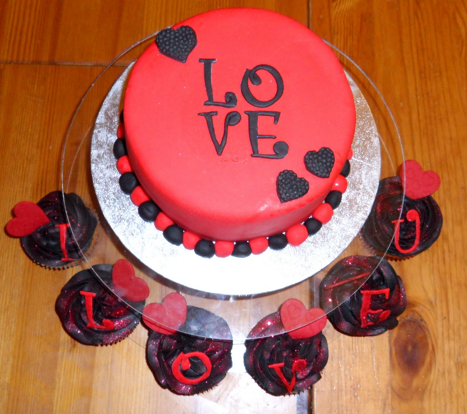 Love Cake +cup cake