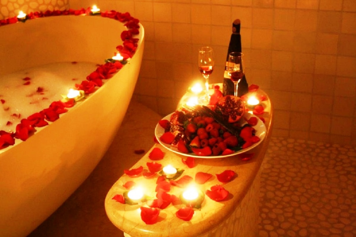 Valentine-Day-Bathroom-Decor